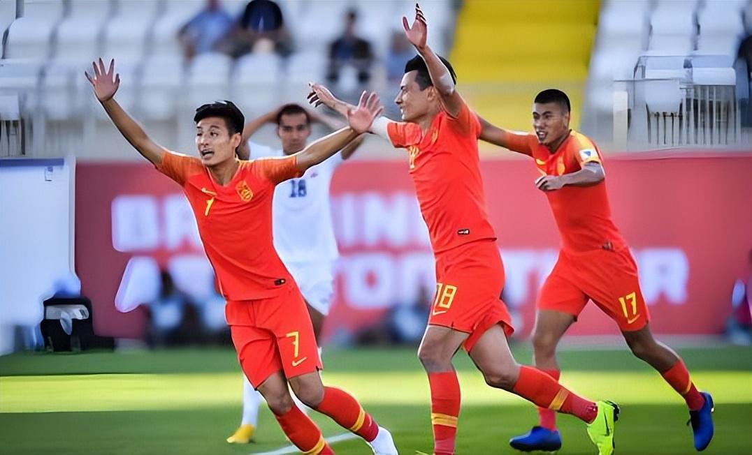 开云中国-邵佳一都当成宝的本土国脚前腰，本赛季回到鲁能，却一分钟没上