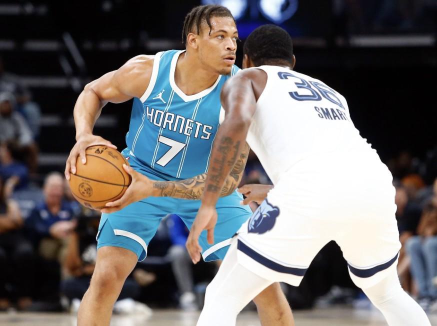 开云中国-记者：山东新外援约翰逊已经抵达香港，能赶上CBA二阶段首战